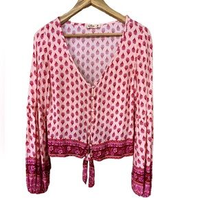 🎉3for$20 Hollister tie waist pink paisley long sleeve crop peasant top - sz M